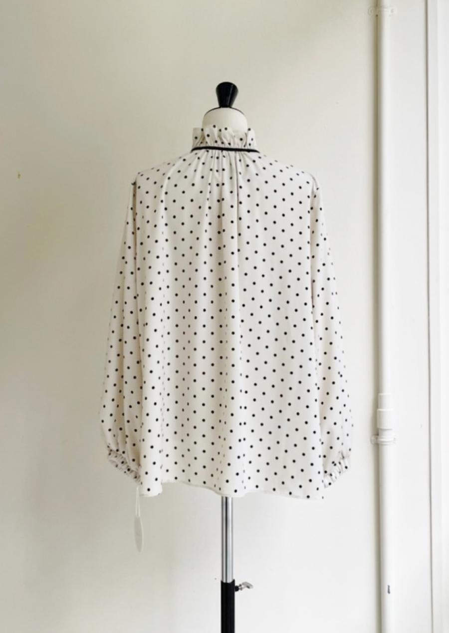 【anana】ジョーゼットフリルリボンドットブラウス/a52-049-DOTT