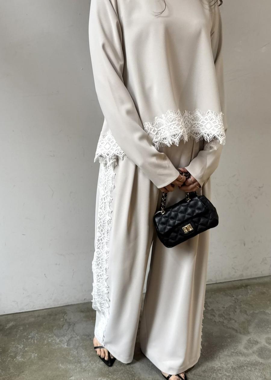 【anana】レーストリムフレアーブラウス/a56-000